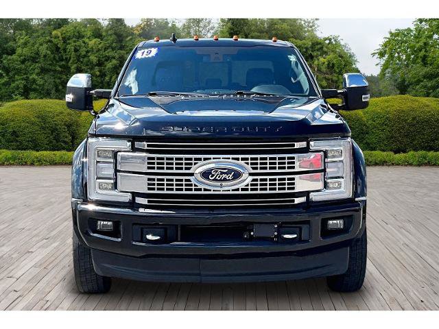Certified 2019 Ford F450 Platinum w/ Platinum Ultimate Package AWD/4WD image 2