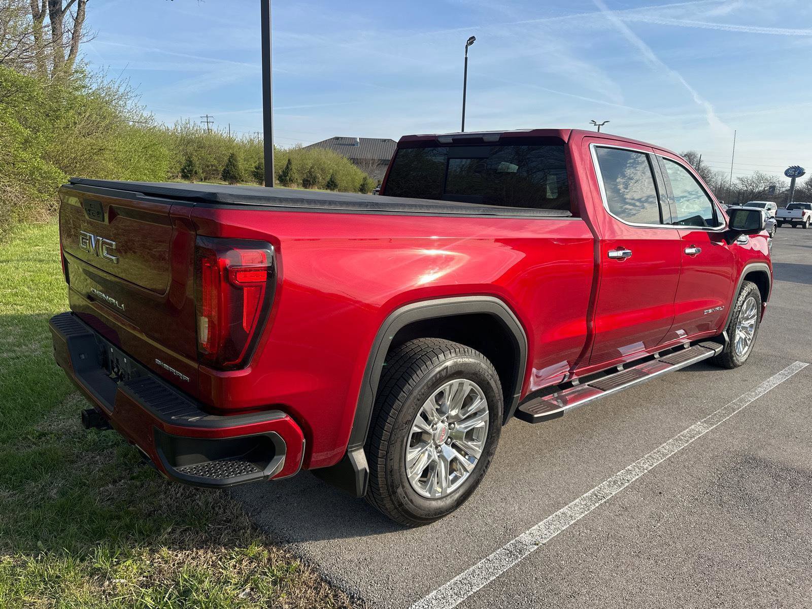 Used 2021 GMC Sierra 1500 Denali w/ Driver Alert Package II AWD/4WD image 5