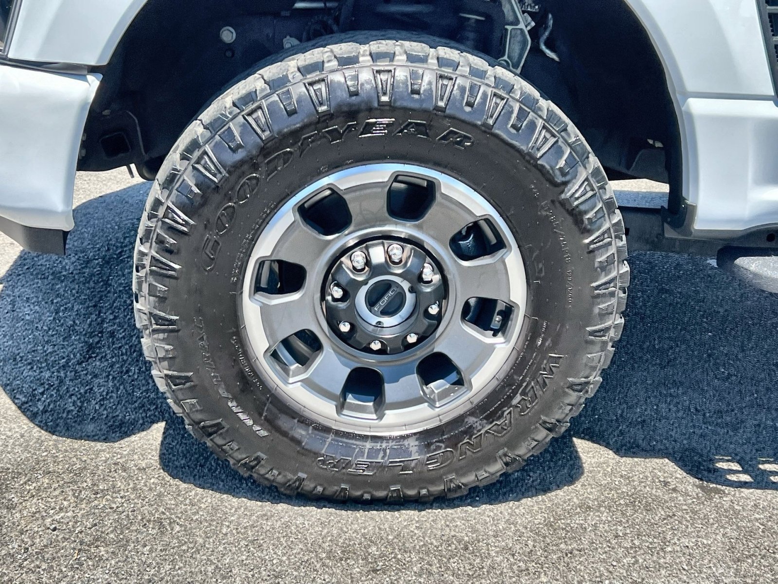 Certified 2023 Ford F250 Lariat w/ Tremor Off-Road Package AWD/4WD image 20
