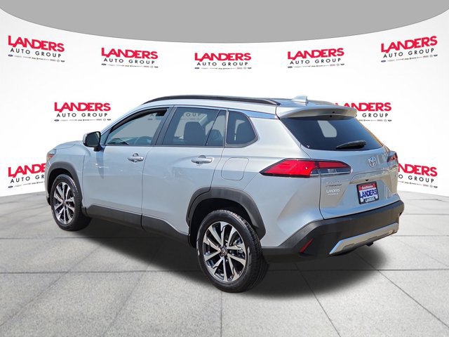 Used 2024 Toyota Corolla Cross XLE FWD image 5
