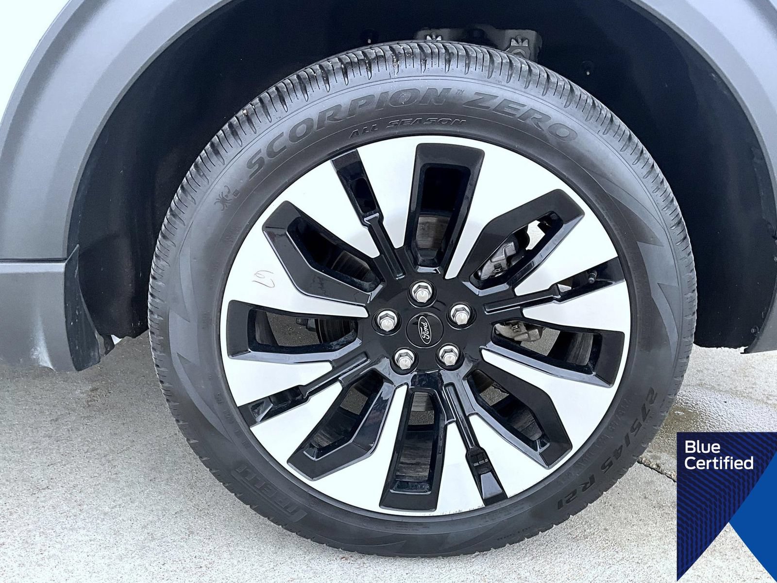 Certified 2025 Ford Explorer Platinum w/ LUX Leather Package AWD/4WD image 28