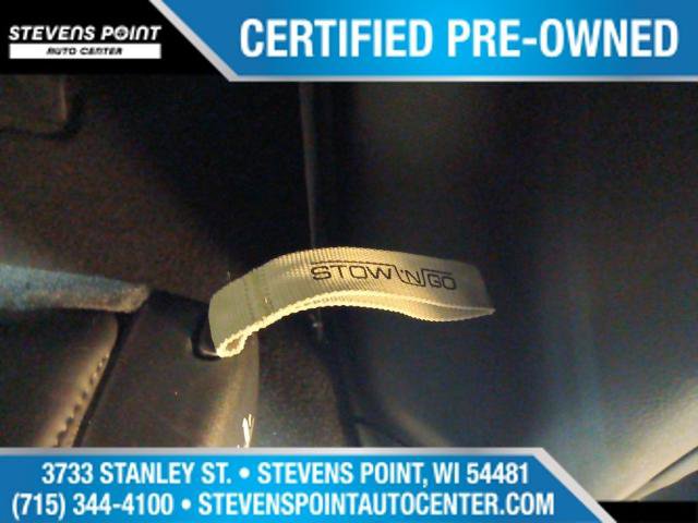 Used 2025 Chrysler Pacifica Limited image 35