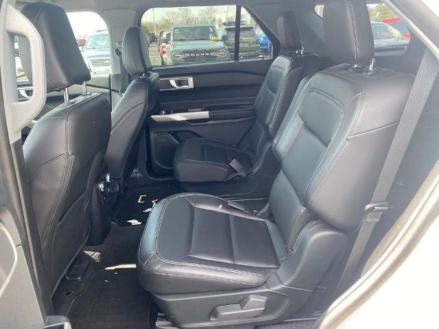 Certified 2022 Ford Explorer XLT w/ Equipment Group 202A image 10