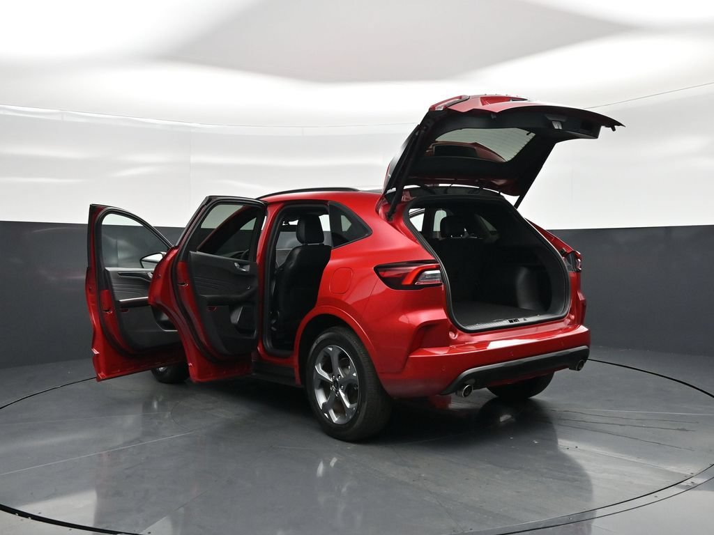 Certified 2023 Ford Escape ST-Line w/ Tech Pack #1 FWD image 32
