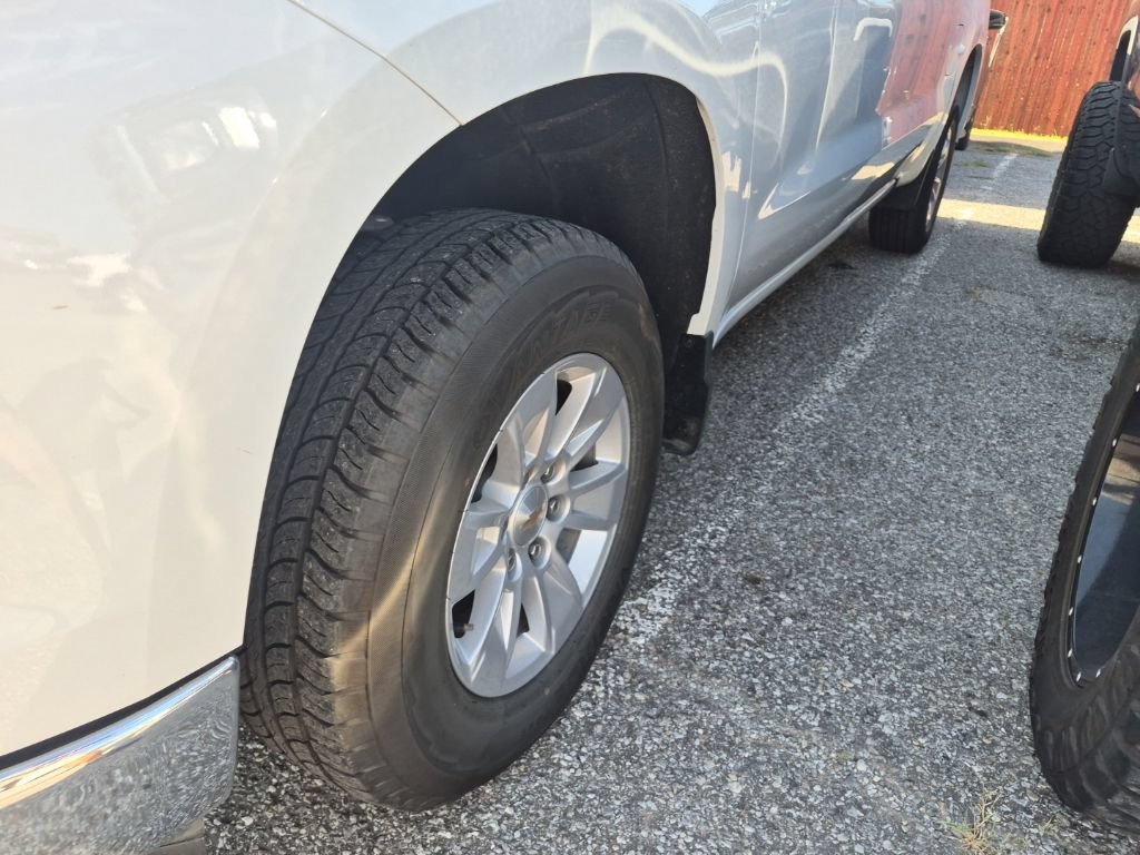 Used 2025 Chevrolet Silverado 1500 LT RWD image 4