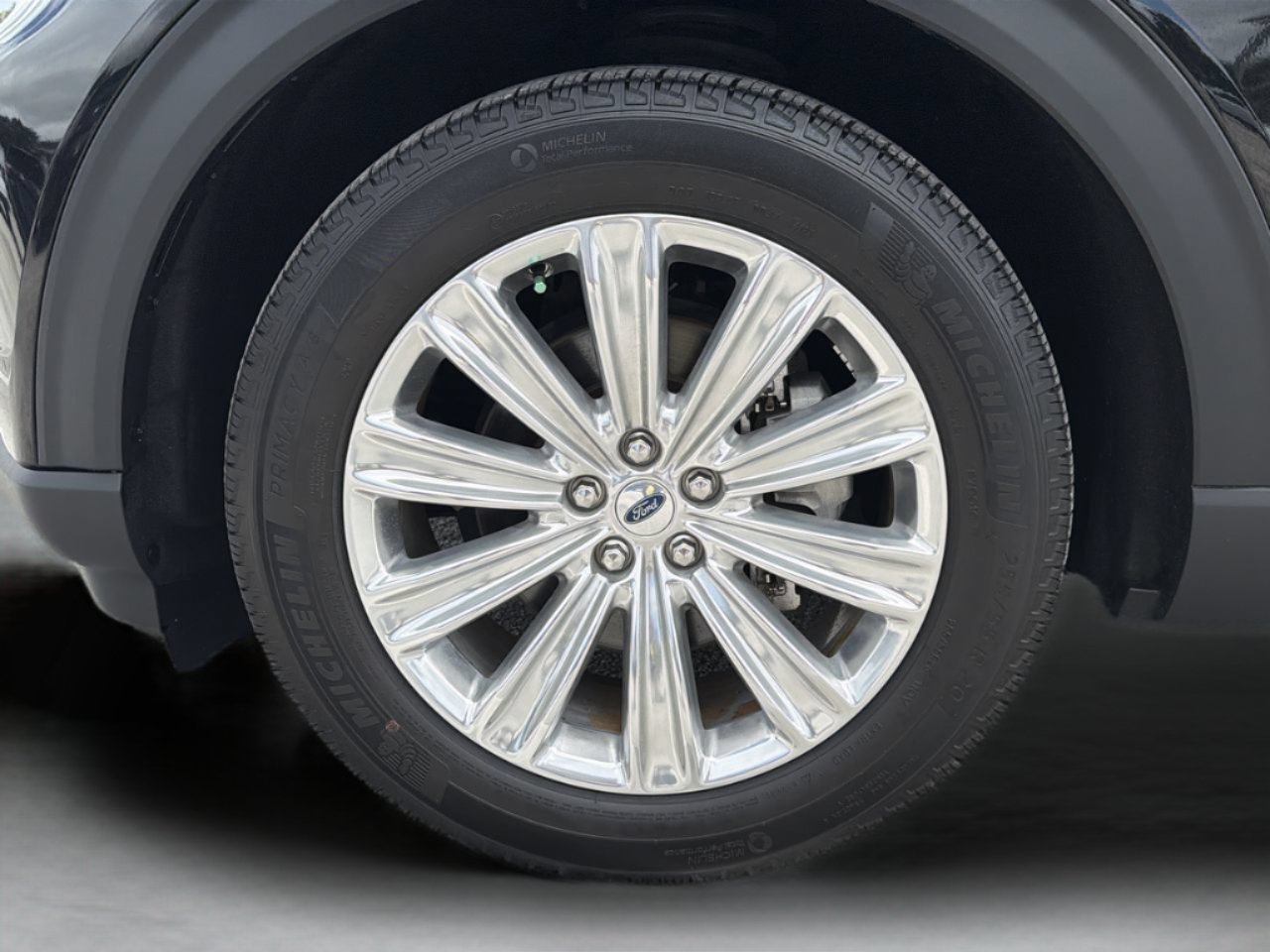 Certified 2023 Ford Explorer Limited w/ Limited Technology Package RWD image 35