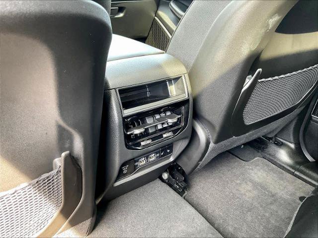 Used 2024 Jeep Grand Cherokee Limited 4xe AWD/4WD image 12
