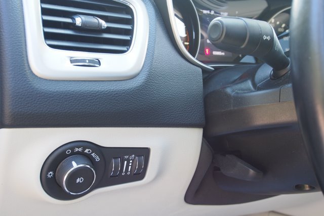 Used 2020 Jeep Compass Latitude FWD image 21