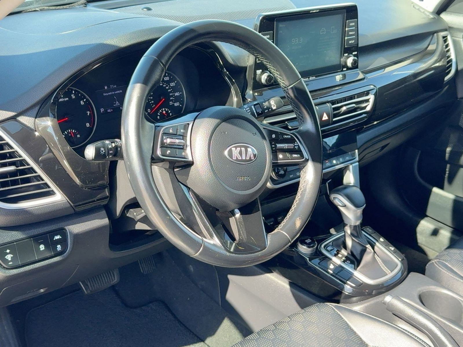 Used 2021 Kia Seltos EX image 9