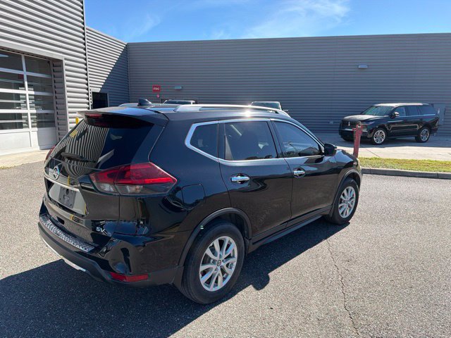 Used 2018 Nissan Rogue SV FWD image 5