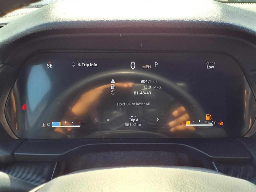 Used 2024 Jeep Grand Cherokee L Laredo image 15