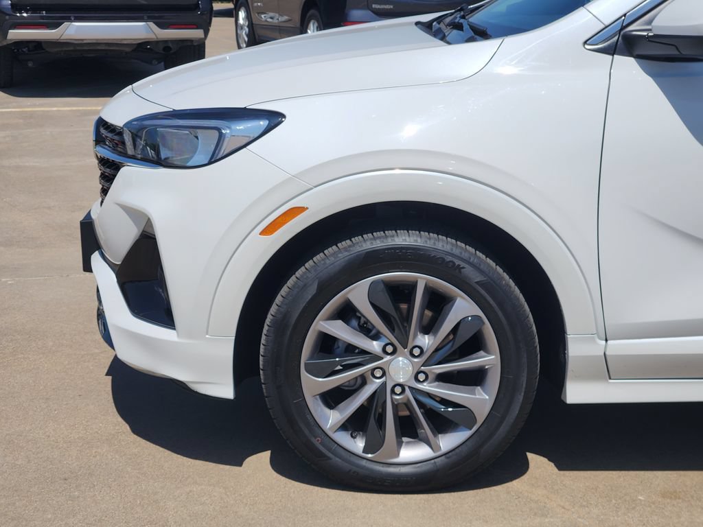 Used 2022 Buick Encore GX Select w/ Sport Touring Package FWD image 9
