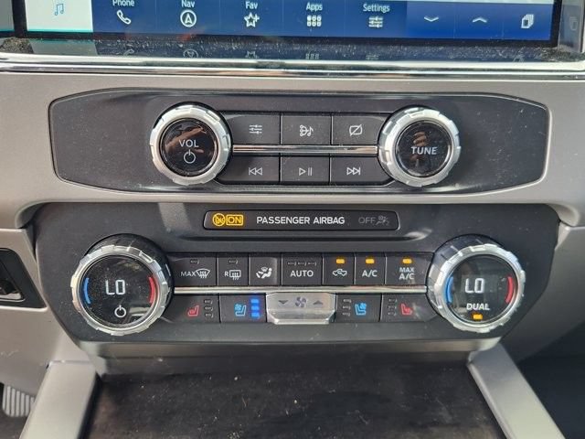Certified 2022 Ford F250 Lariat w/ Tremor Off-Road Package AWD/4WD image 17