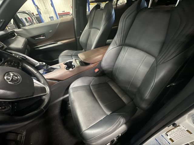 Used 2022 Toyota Venza Limited AWD/4WD image 17