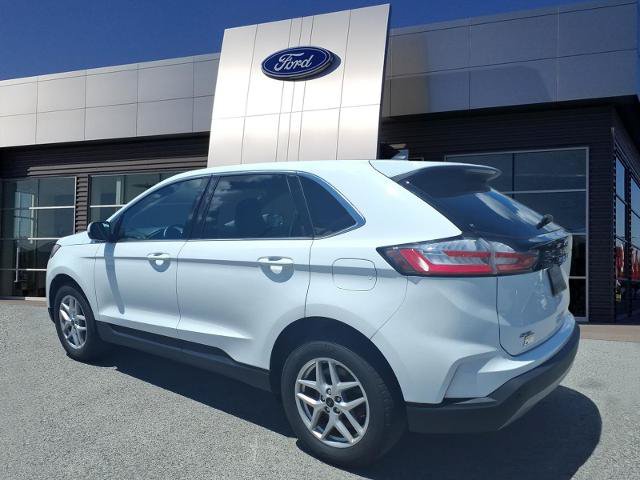 Certified 2024 Ford Edge SEL w/ Convenience Package AWD/4WD image 3