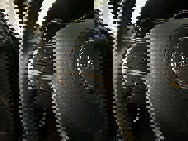 Used 2021 Jeep Grand Cherokee Laredo X image 8