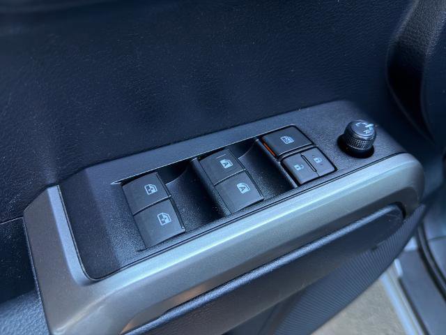 Used 2020 Toyota Tacoma Limited AWD/4WD image 19
