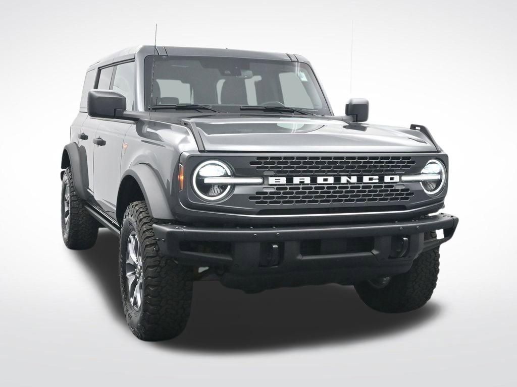 Certified 2025 Ford Bronco Badlands AWD/4WD image 3
