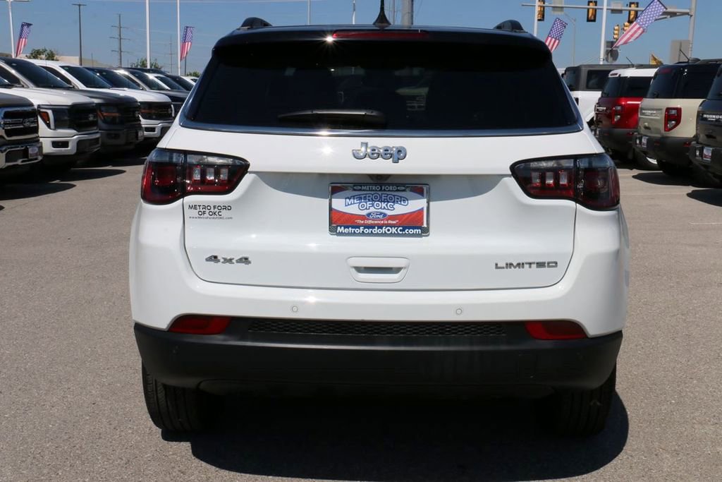 Used 2025 Jeep Compass Limited AWD/4WD image 6