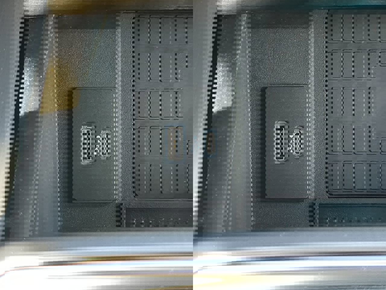 Certified 2022 Ford F250 Limited w/ FX4 Off-Road Package image 20