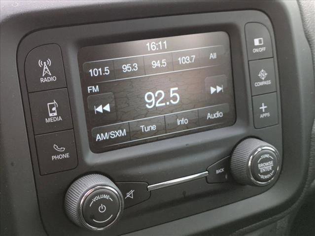 Used 2017 Jeep Renegade Latitude image 13