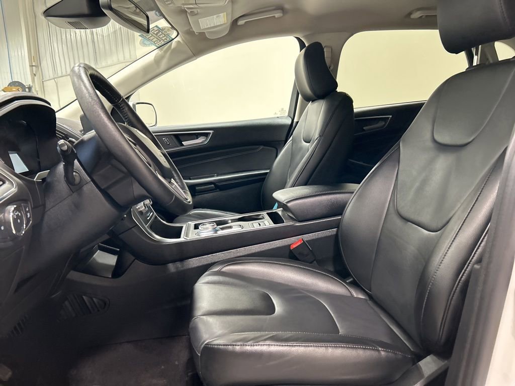 Certified 2022 Ford Edge Titanium image 11