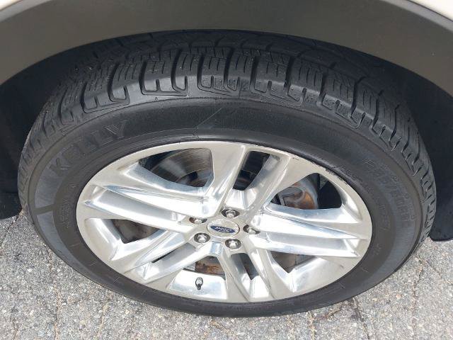 Certified 2017 Ford Explorer Limited w/ Equipment Group 301A FWD image 11