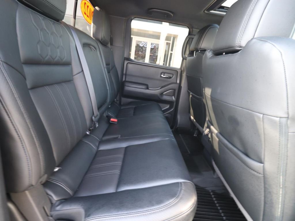 Used 2022 Nissan Frontier PRO-4X w/ Pro-4X Premium Package AWD/4WD image 24