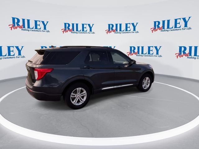 Certified 2022 Ford Explorer XLT w/ Equipment Group 202A AWD/4WD image 9
