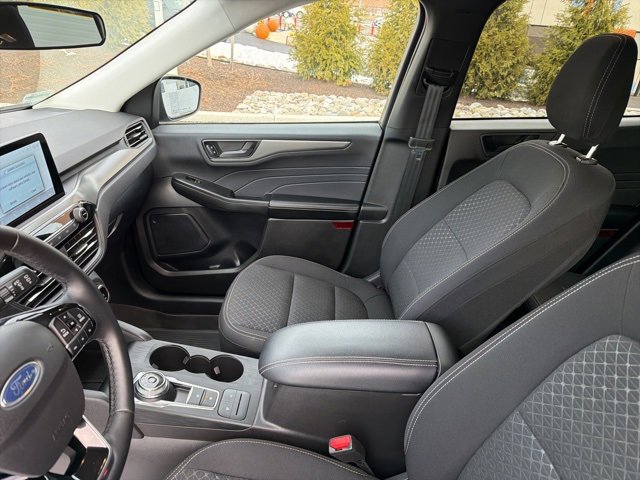 Certified 2025 Ford Escape Active w/ Cold Weather Package image 17
