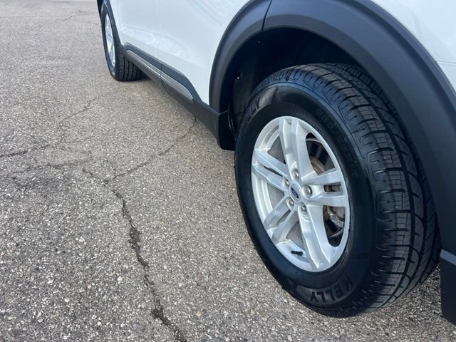 Certified 2023 Ford Explorer XLT w/ Equipment Group 202A AWD/4WD image 29