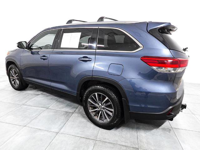 Used 2019 Toyota Highlander XLE AWD/4WD image 5