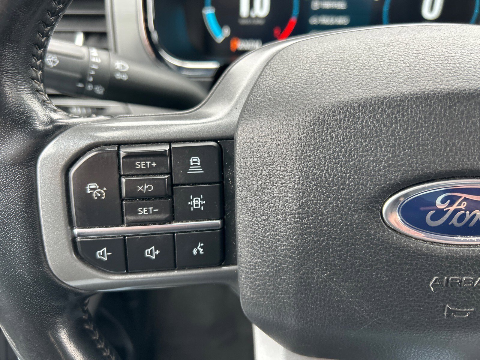 Certified 2021 Ford F150 Lariat w/ Equipment Group 502A High image 23