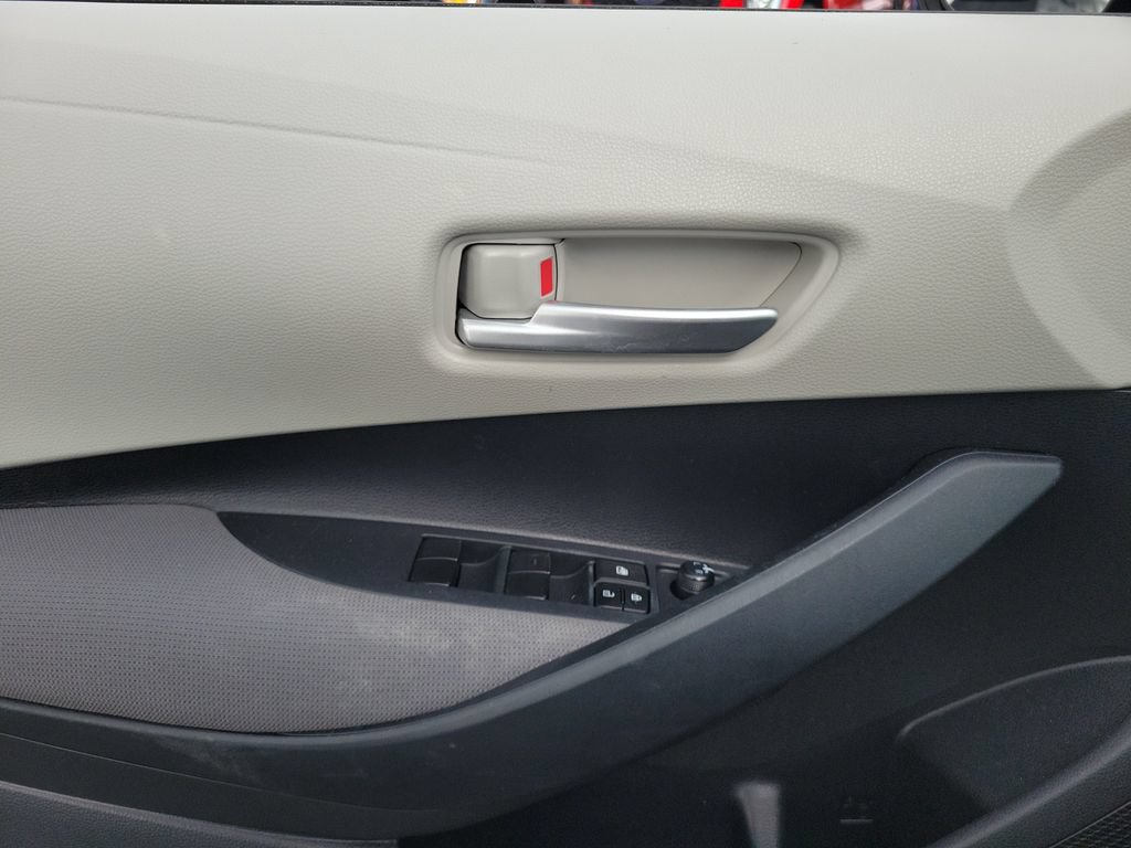 Used 2020 Toyota Corolla LE FWD image 20