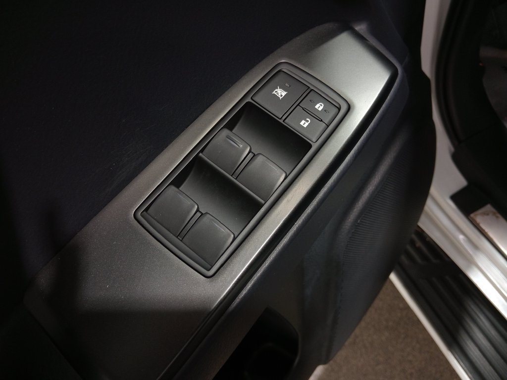 Used 2023 Lexus GX 460 Premium w/ Accessory Package AWD/4WD image 21