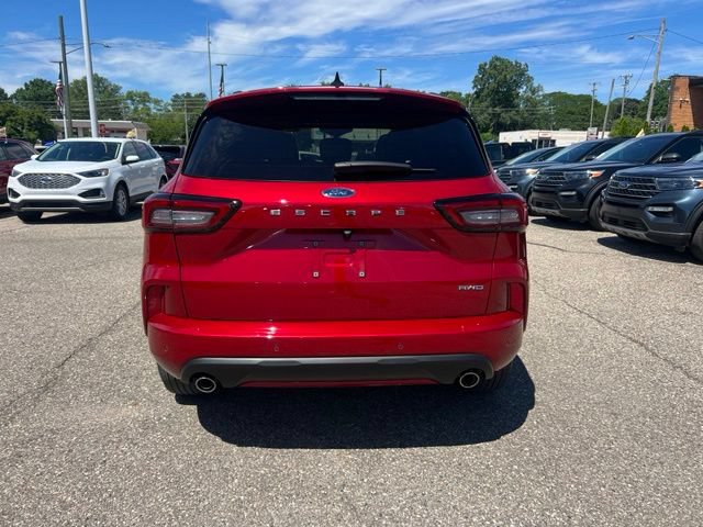 Certified 2024 Ford Escape ST-Line w/ Tech Pack #1 AWD/4WD image 4
