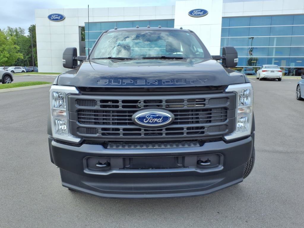 Certified 2025 Ford F550 4x4 Regular Cab Super Duty image 8