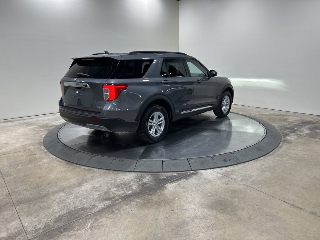 Certified 2023 Ford Explorer XLT w/ Equipment Group 202A image 4