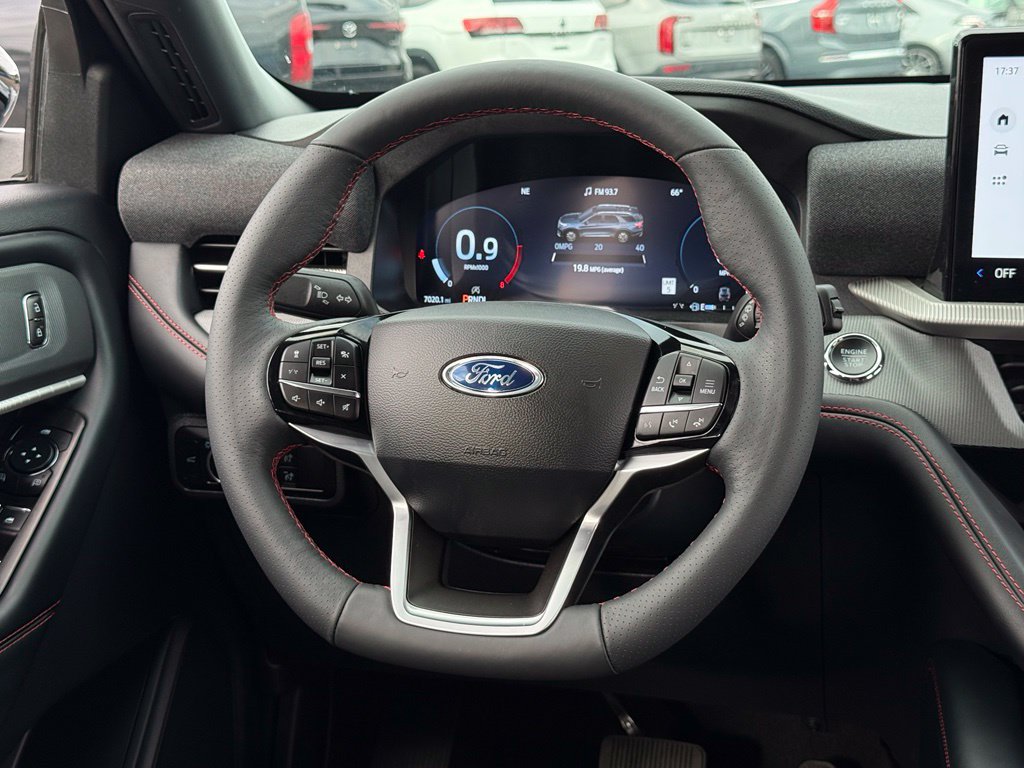 Certified 2026 Ford Explorer ST-Line AWD/4WD image 8