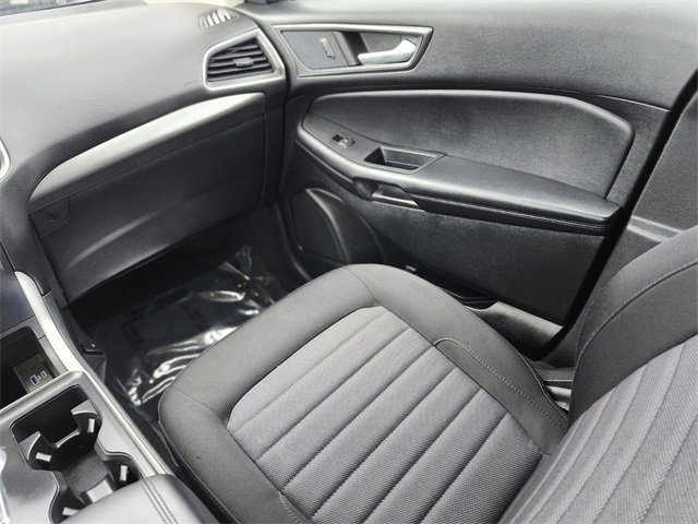 Certified 2022 Ford Edge SE w/ Black Appearance Package image 15
