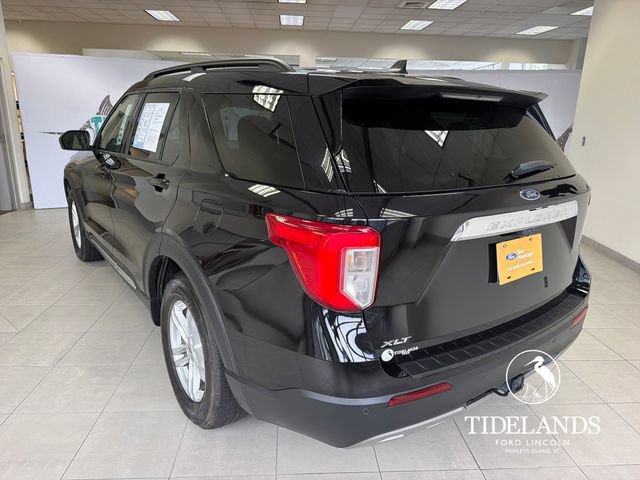 Certified 2022 Ford Explorer XLT w/ Equipment Group 202A RWD image 6