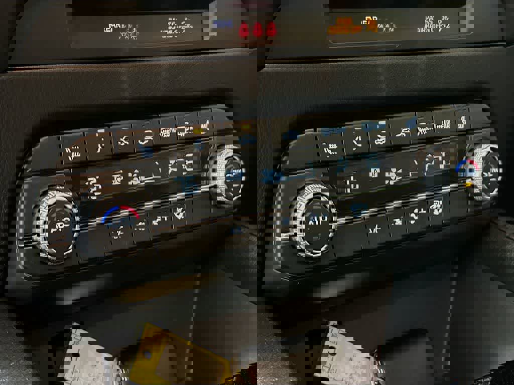 Used 2021 MAZDA CX-5 Touring image 18