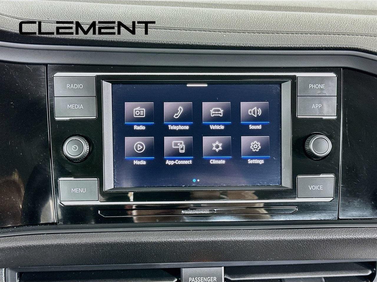 Used 2023 Volkswagen Jetta SE FWD image 18