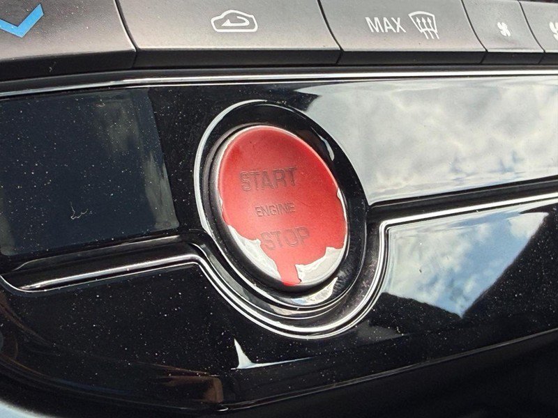 Used 2018 Jaguar XE Prestige AWD/4WD image 24