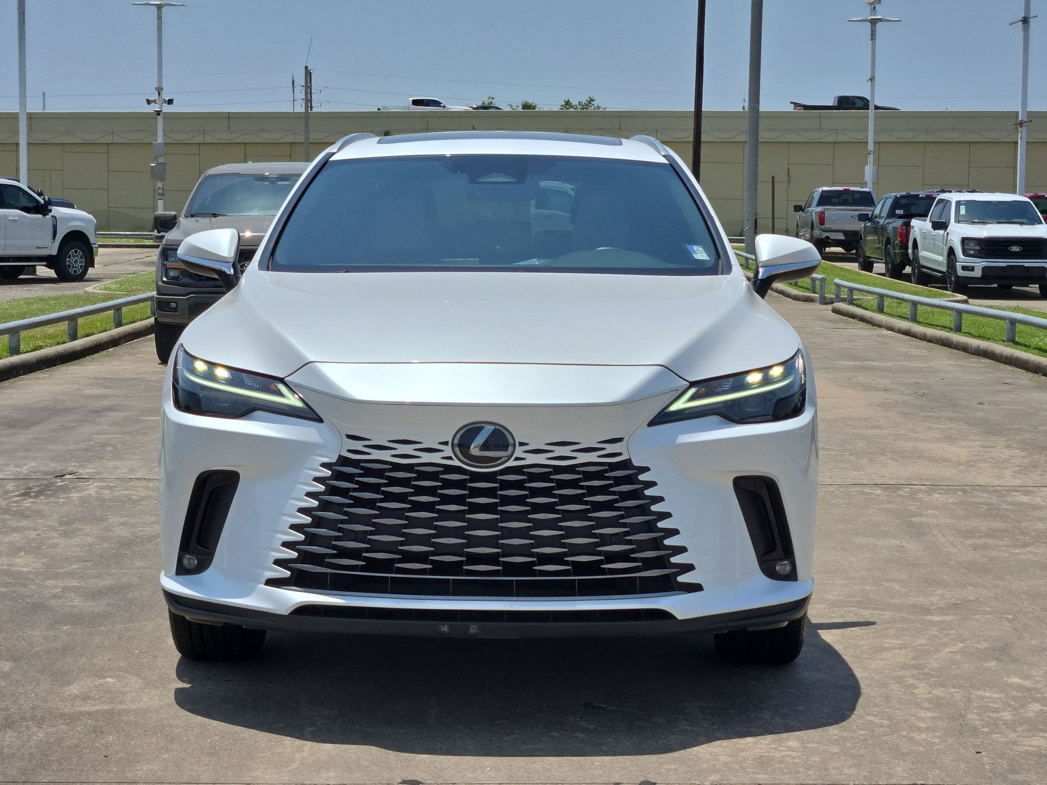 Used 2024 Lexus RX 350 Premium w/ Accessory Package (Z1) FWD image 11
