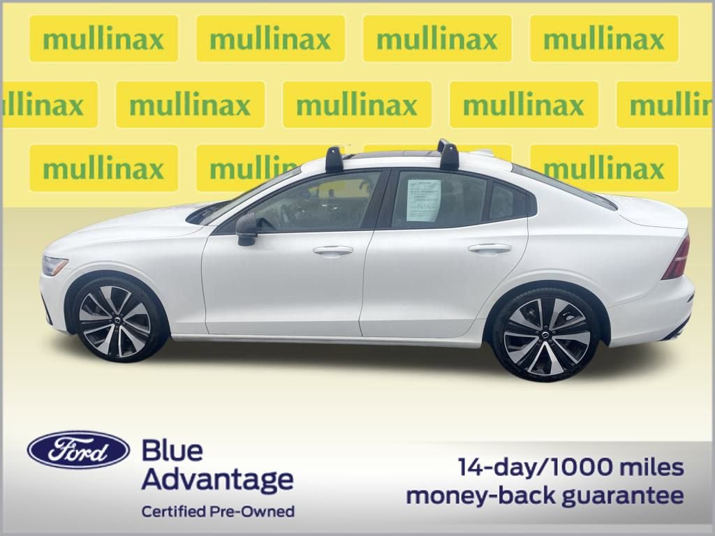 Used 2022 Volvo S60 B5 Momentum w/ Advanced Package image 12