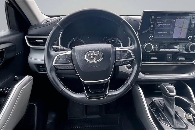 Used 2021 Toyota Highlander XLE FWD image 5