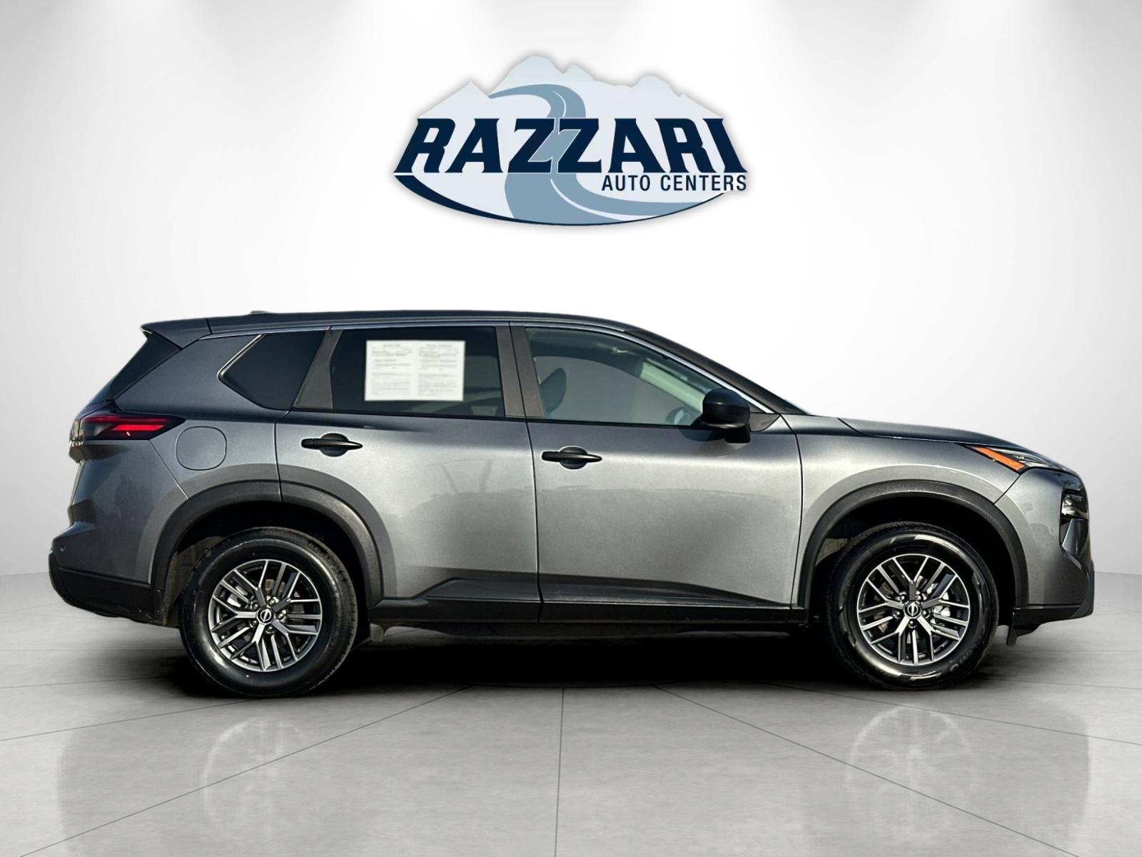 Used 2024 Nissan Rogue S image 6