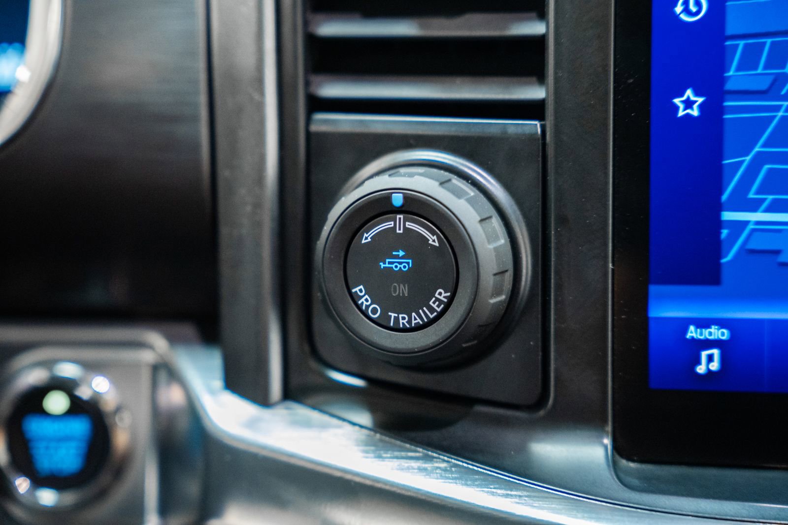 Certified 2023 Ford F150 Lariat w/ Equipment Group 502A High image 30