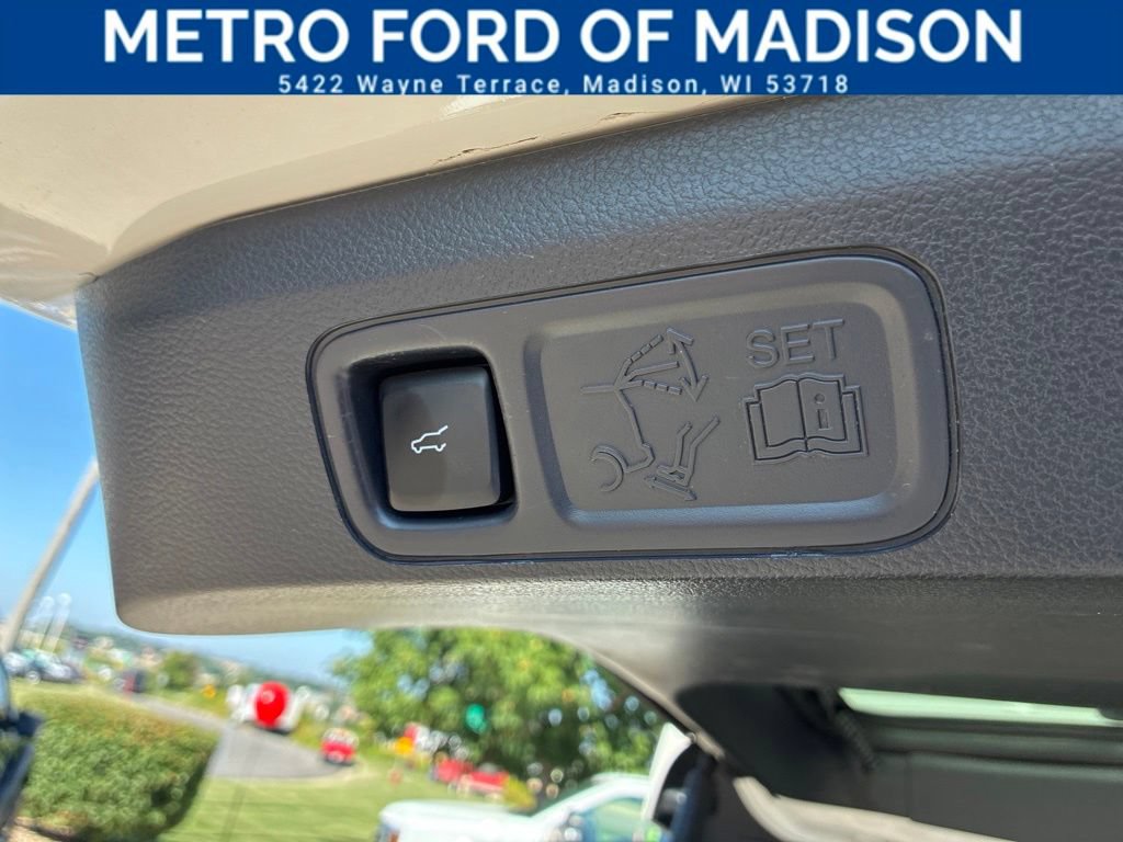 Certified 2022 Ford Expedition Platinum AWD/4WD image 46